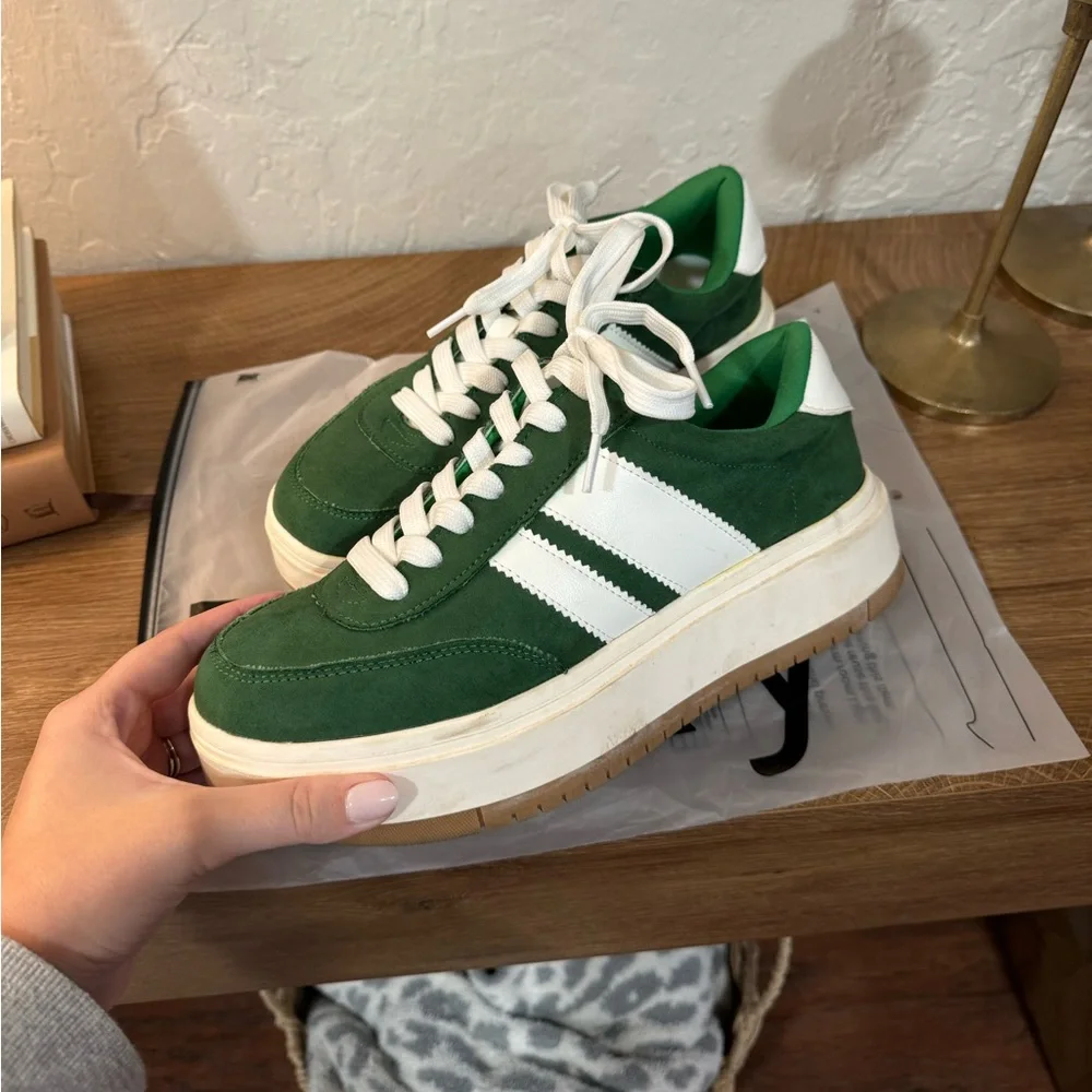 MADDEN GIRL Green and White Platform Sneakers - Picture 1 of 3